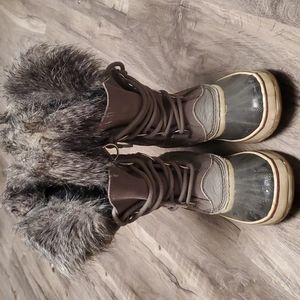 Sorel Joan of Arctic